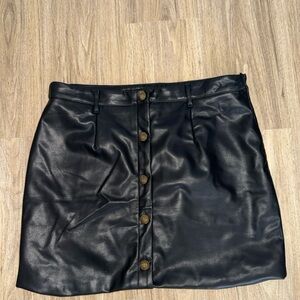 Aqua faux leather mini skirt black with gold buttons size XL